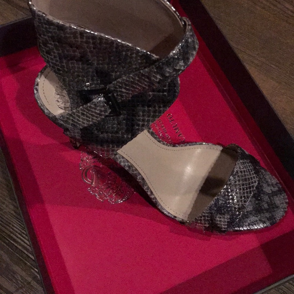 Vince Camuto. Brand new. Size 8.5M